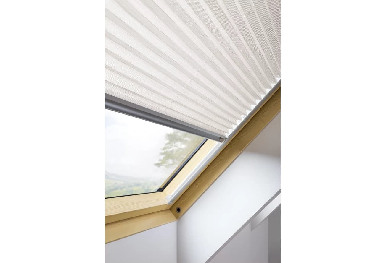 Штора плиссированная FAKRO APS-651 (группа 1) 94х118 белый
