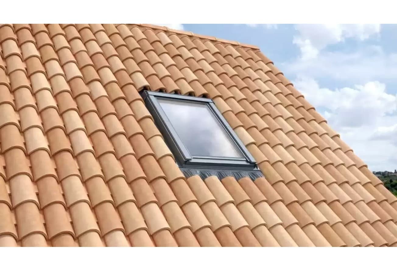 Оклад универсальный RoofLITE+ UFX для профилированных кровель (16-120 мм) 114x140